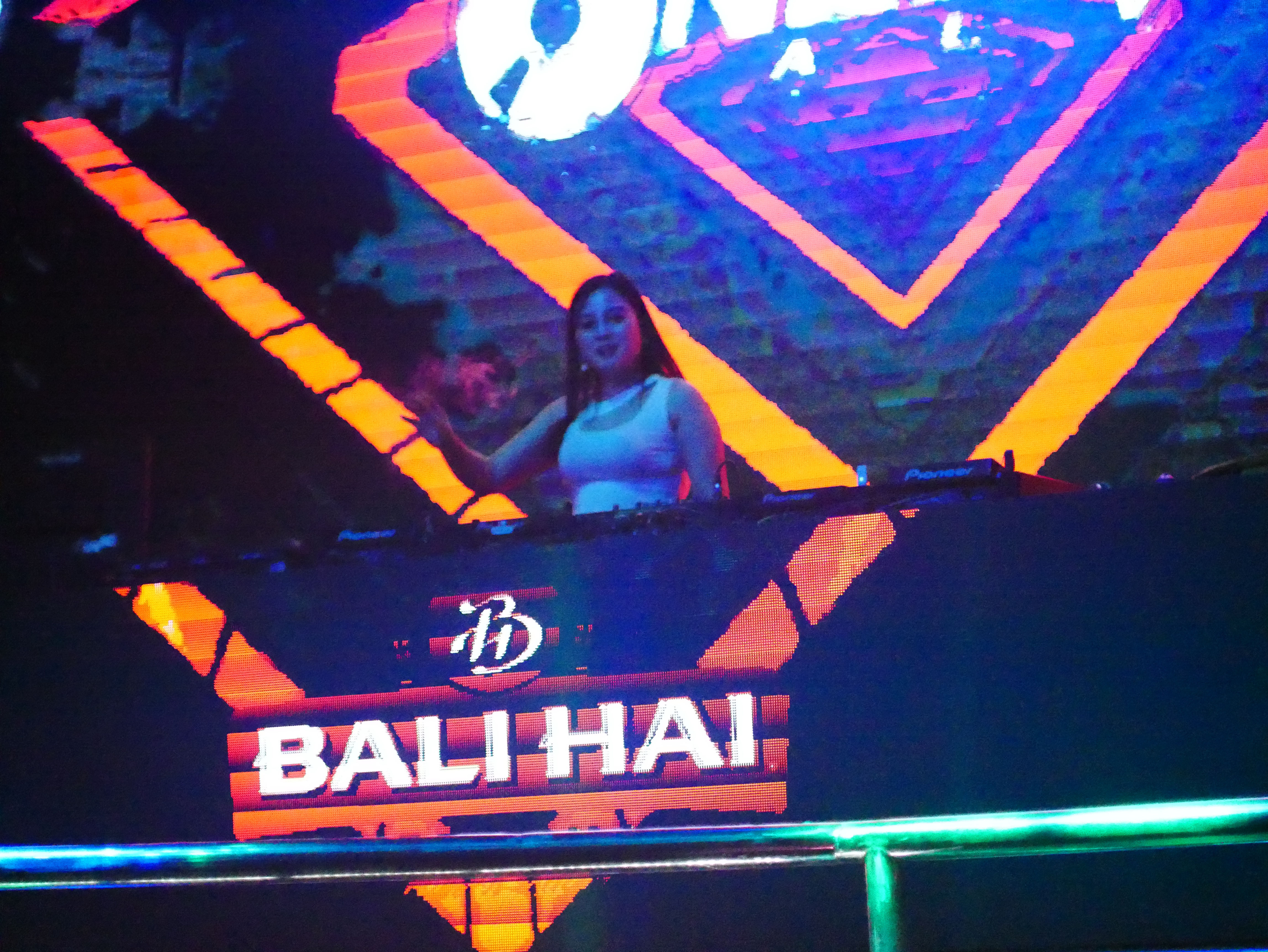 Lu'Te Club Discotique - Live Music & Karaoke